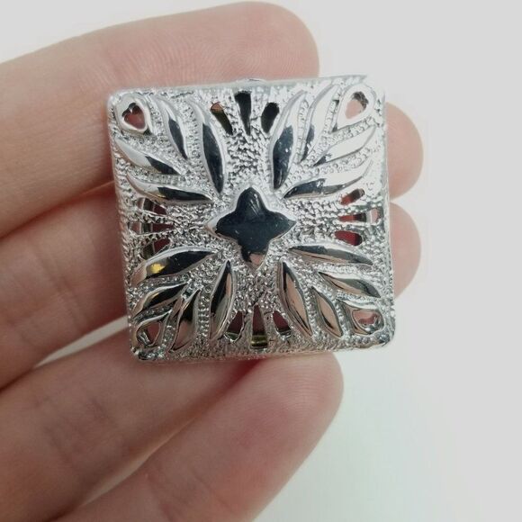 Vintage Square Scarf Clip, Silver Tone Cross Shape Design, Retro Estate - Picture 1 of 7